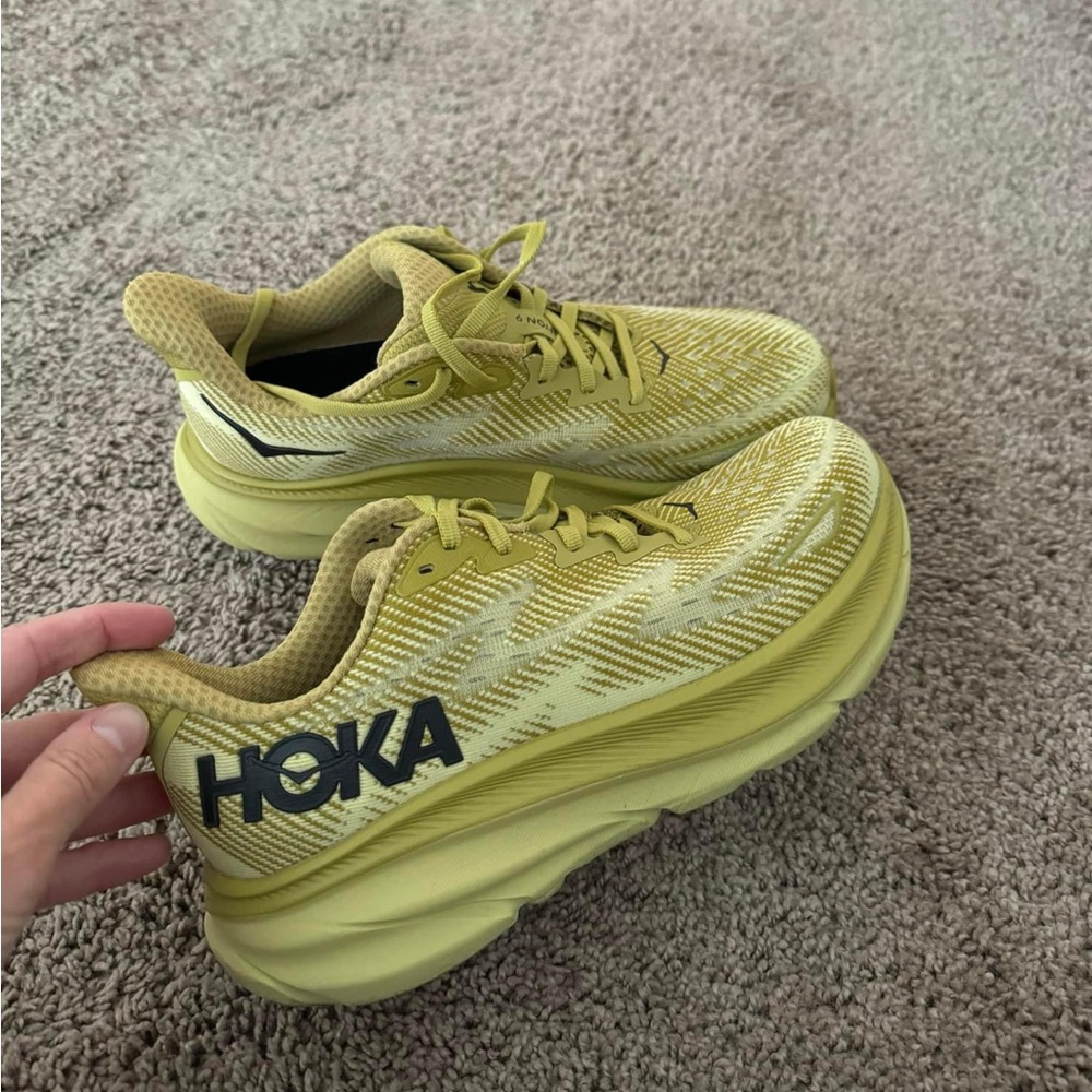 Hoka Clifton 9